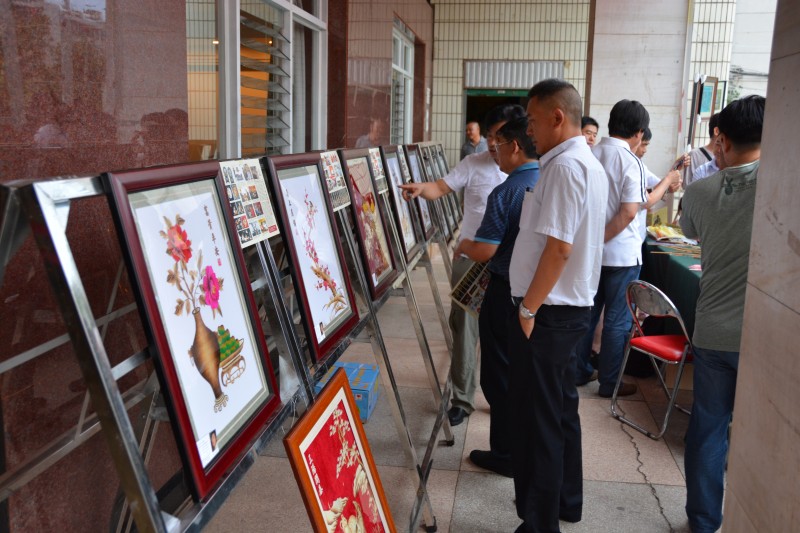蒲城麥稈畫展覽