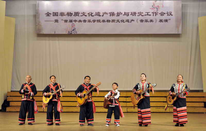 四代同堂的《快樂拉祜》