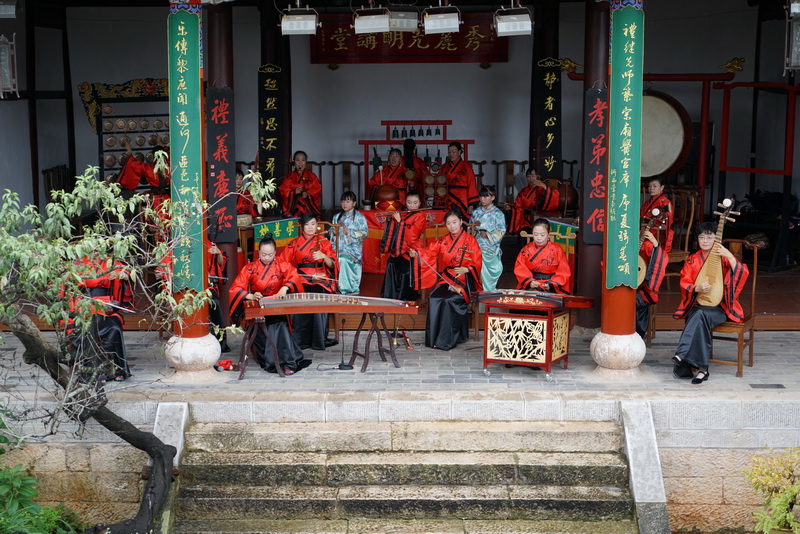 《禮樂滿堂紅》